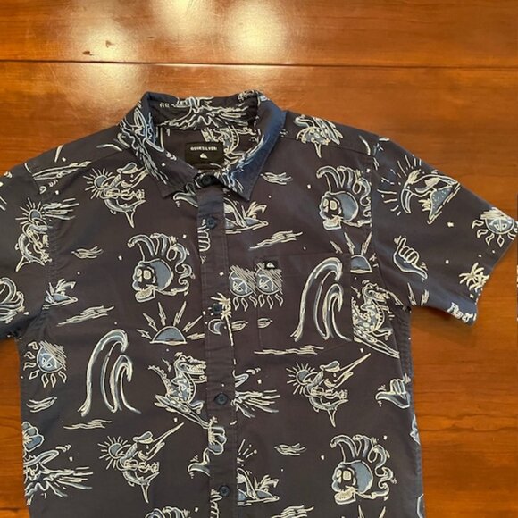 Quicksilver Boys Button Down surf skate Short Sleeve Shirt Size Medium - Picture 6 of 8